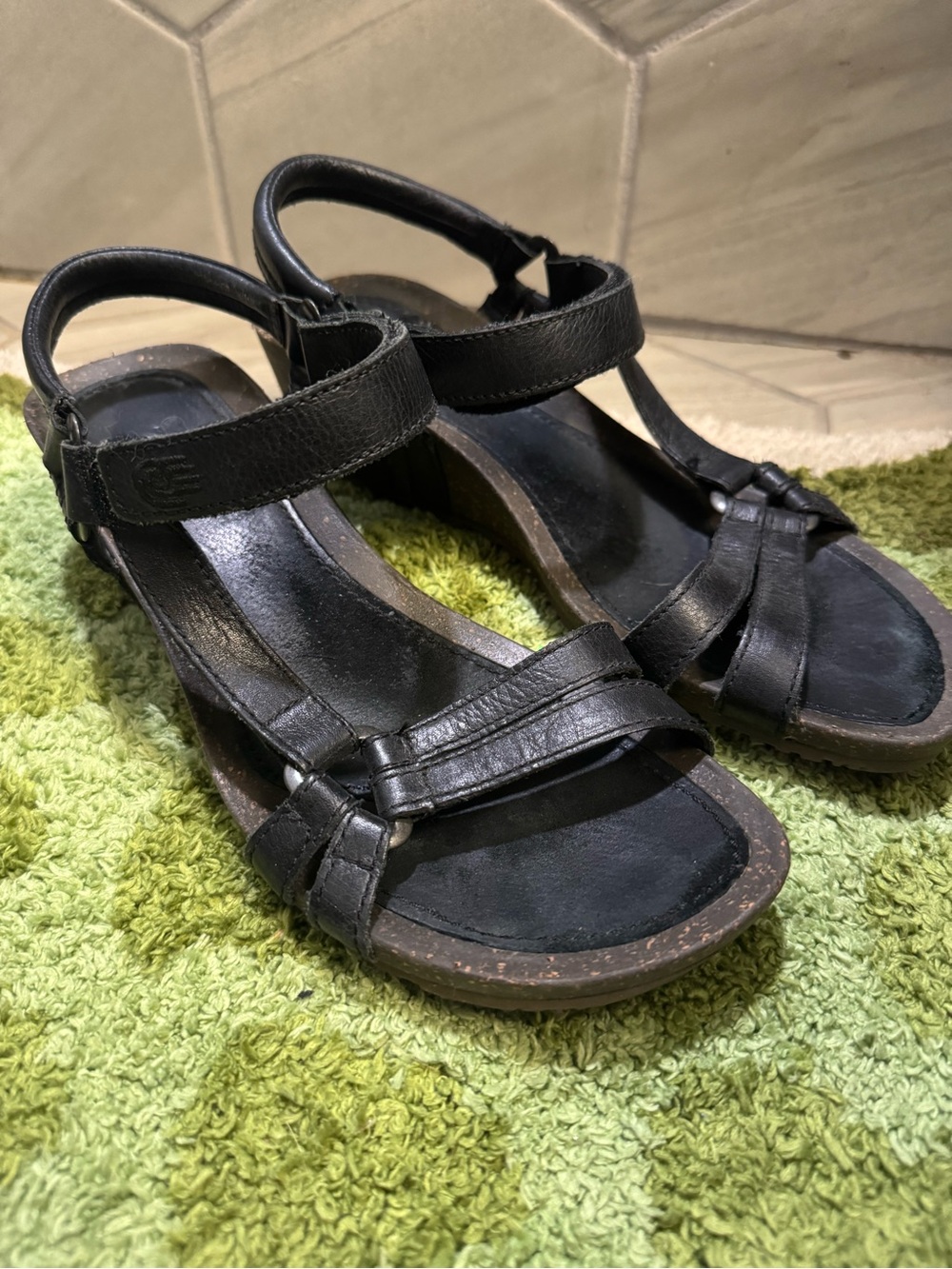 Teva Ysidro Universal Wedge Sandals (Black)